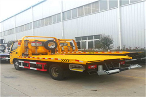 翠峦附近拖车救援搭电